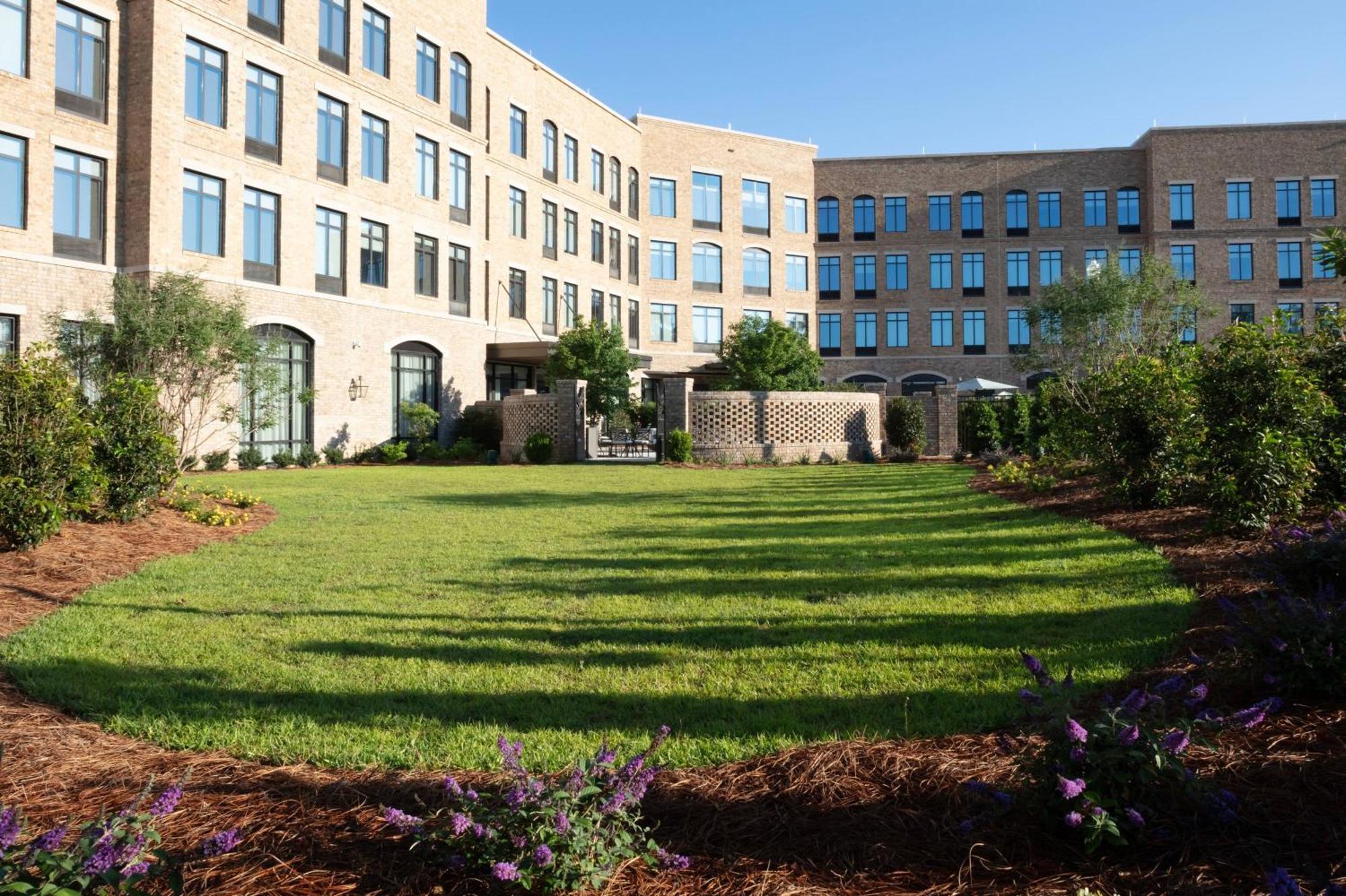 Courtyard By Marriott Thomasville Downtown Экстерьер фото